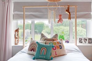 Furniss Avenue Dore